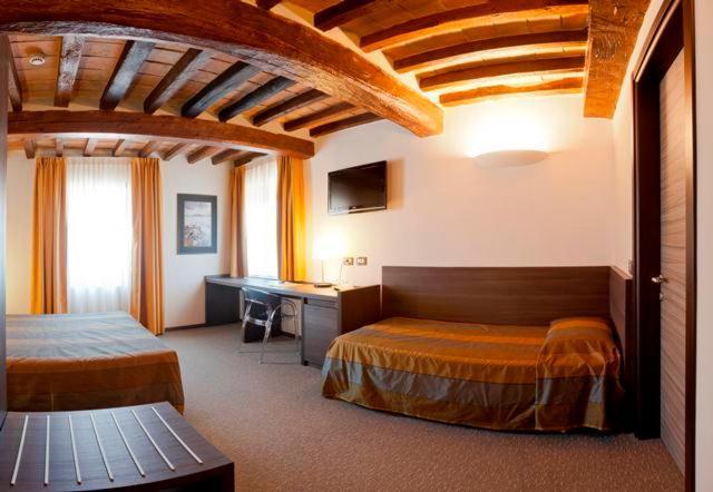 Locanda Sant'Ambrogio Rivalta  Eksteriør billede