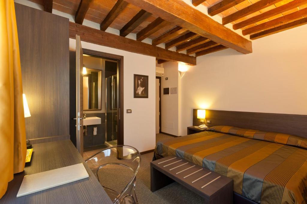 Locanda Sant'Ambrogio Rivalta  Værelse billede