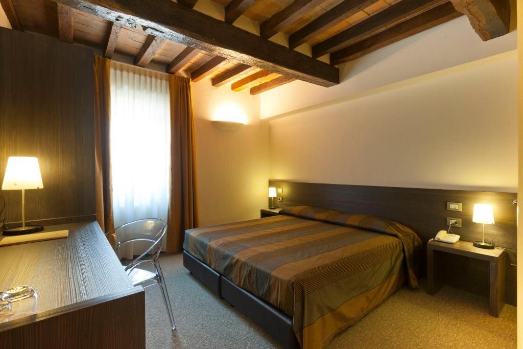 Locanda Sant'Ambrogio Rivalta  Værelse billede